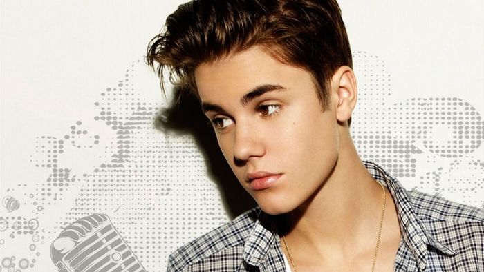 Tóc Justin Bieber mang vẻ lãng tử, cuốn hút